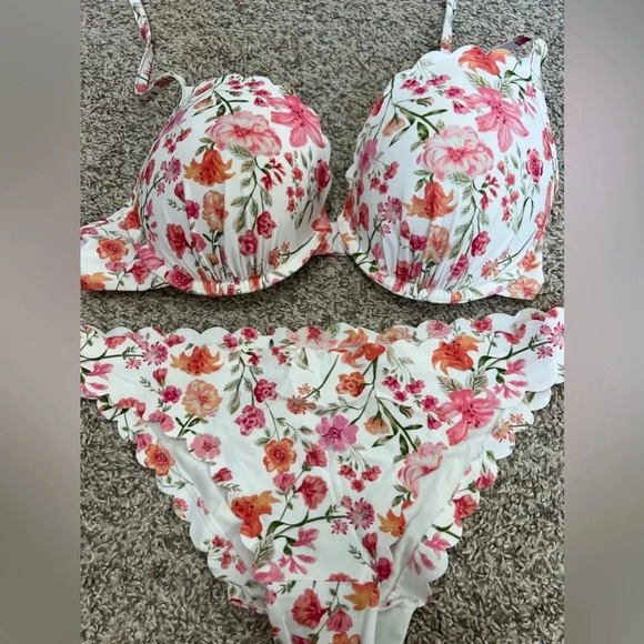 Floral Bikini Set H&M - Picture 4 of 5